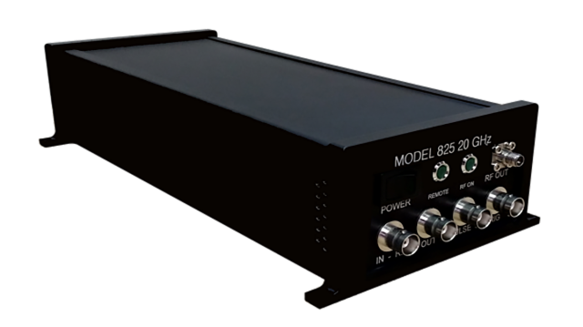 Model 825-Mλl̖ԴϳBNC